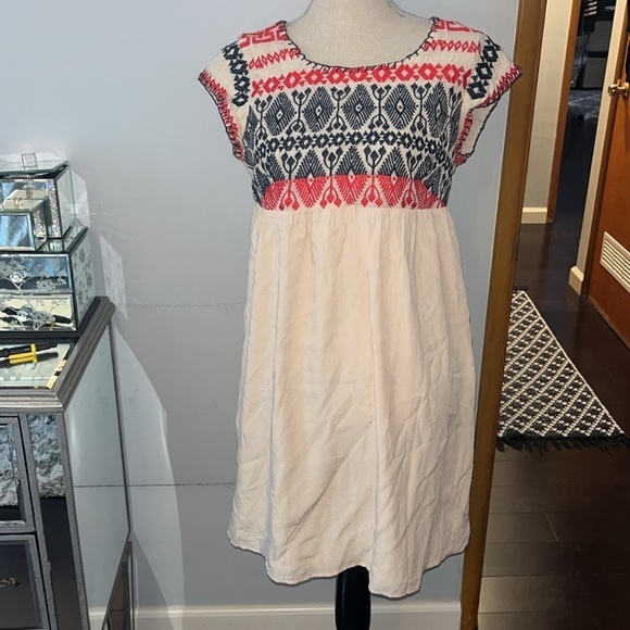 Anthropologie Edme & Esyllte Petra Swing Dress Cream Embroidered Design Medium - Picture 3 of 8